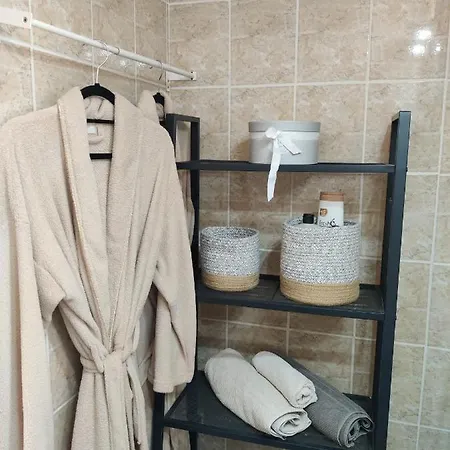 Penzion Plein Sud-piscine-spa-climatisation-parking Prive-calme Et Detente