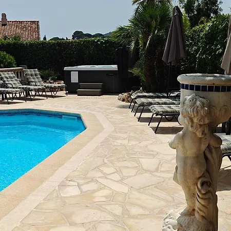 Pensionat Plein Sud Piscine Climatisation Parking Prive Calme Et Detente