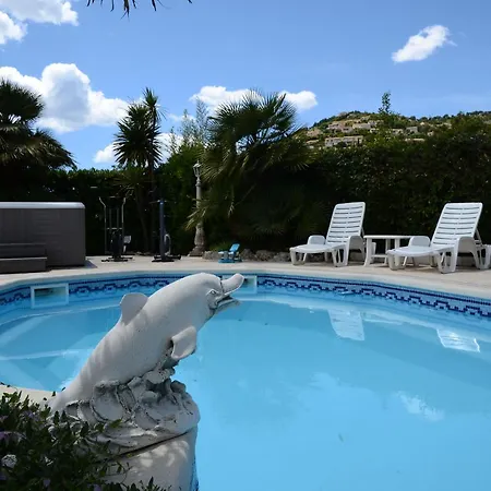 Plein Sud Piscine Climatisation Parking Prive Calme Et Detente Pensionat 4*